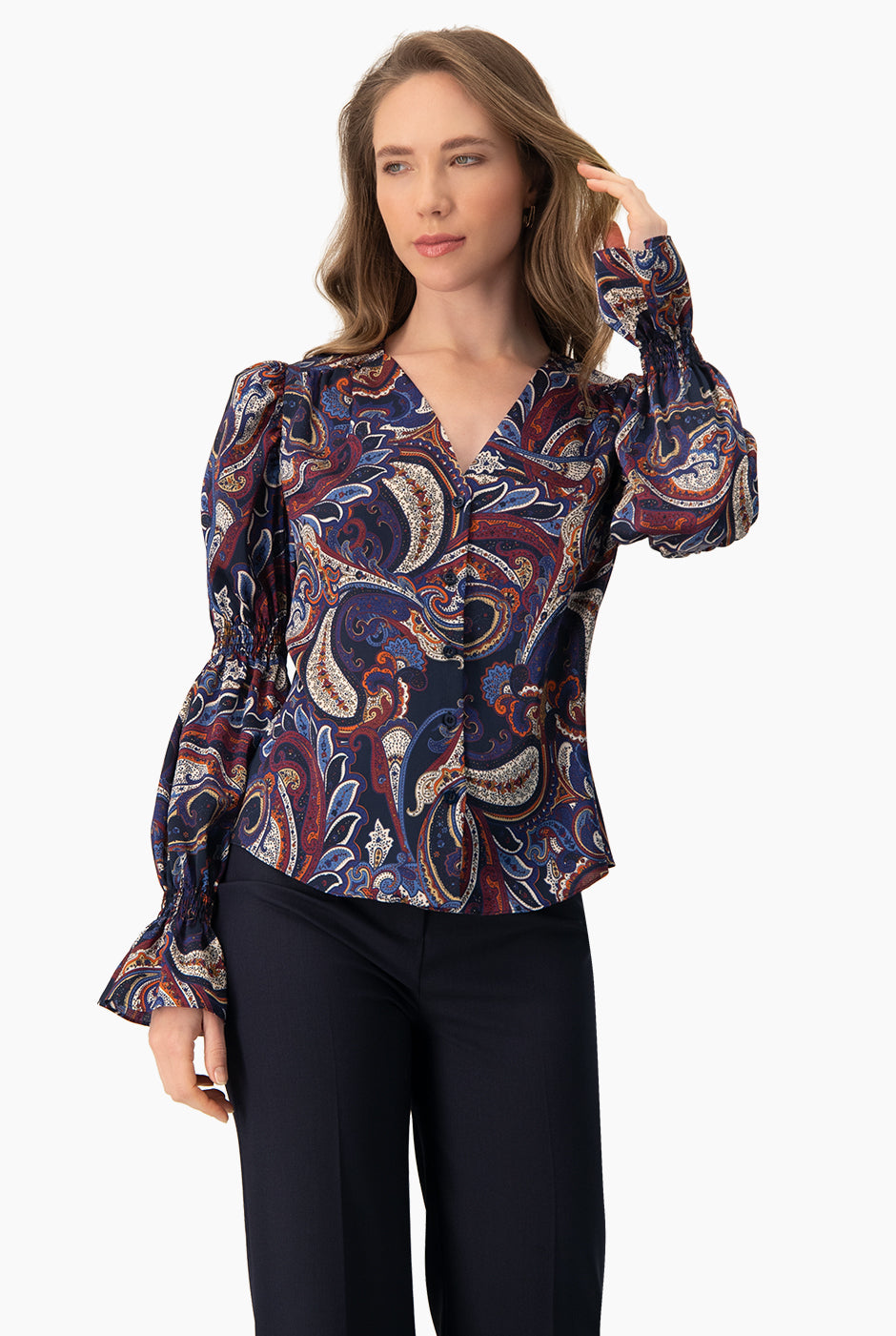 Blusa estampada de escote V con botones y mangas largas