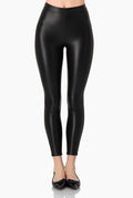 Legging negro de ecopiel elástico y entallado