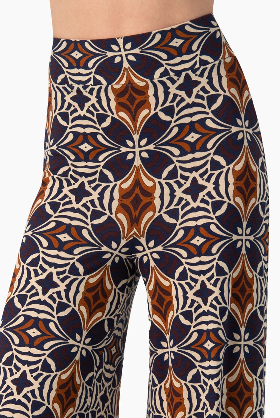 Pantalón palazzo multicolor con estampado geométrico