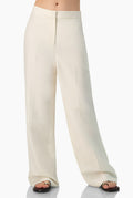 Pantalón recto marfil sin bolsillos, estilo formal