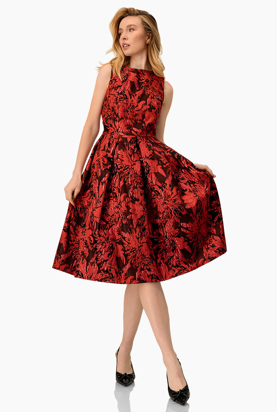 Vestido midi rojo floral sin mangas con cuello redondo