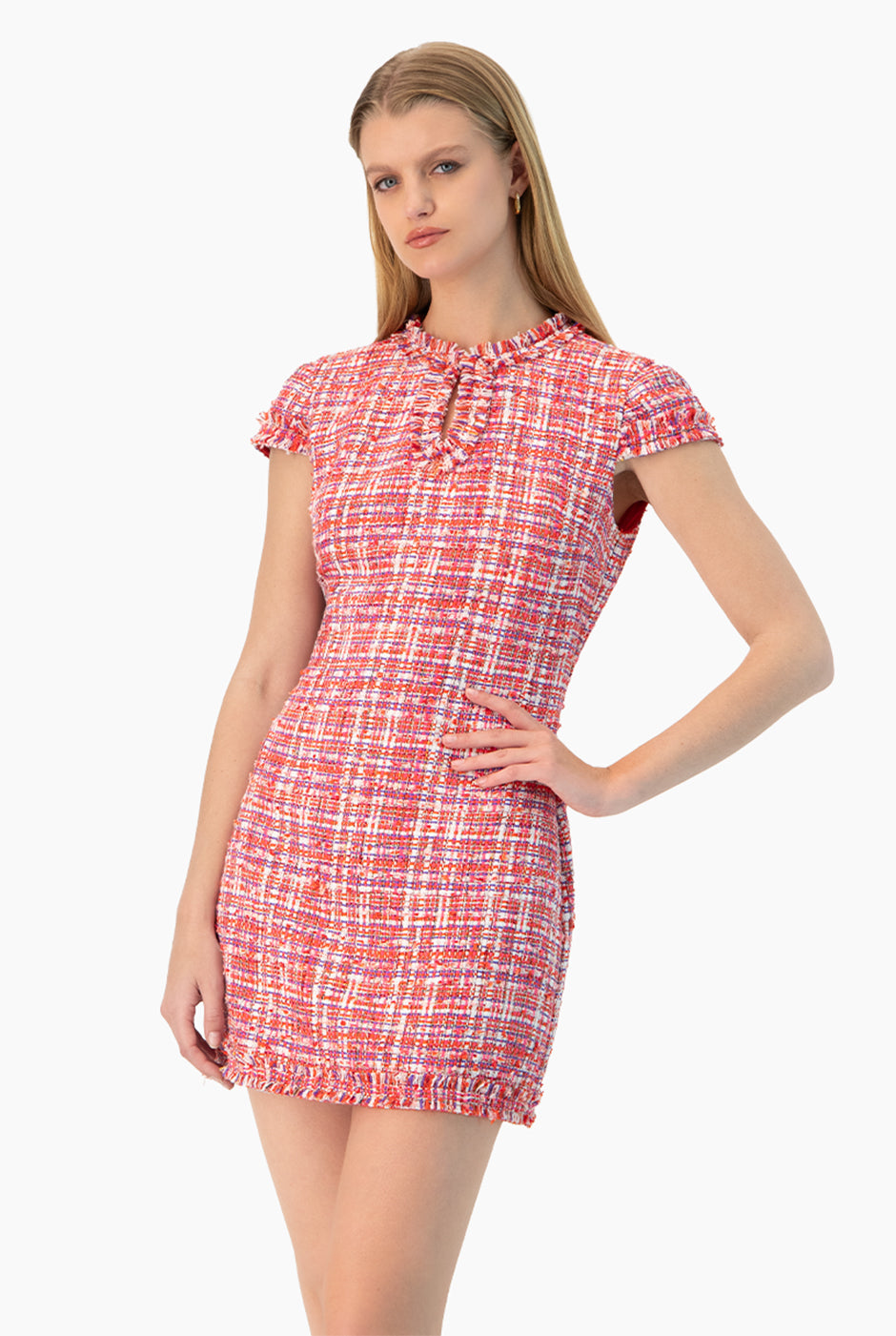 Vestido corto tejido multicolor con escote de gota y olanes